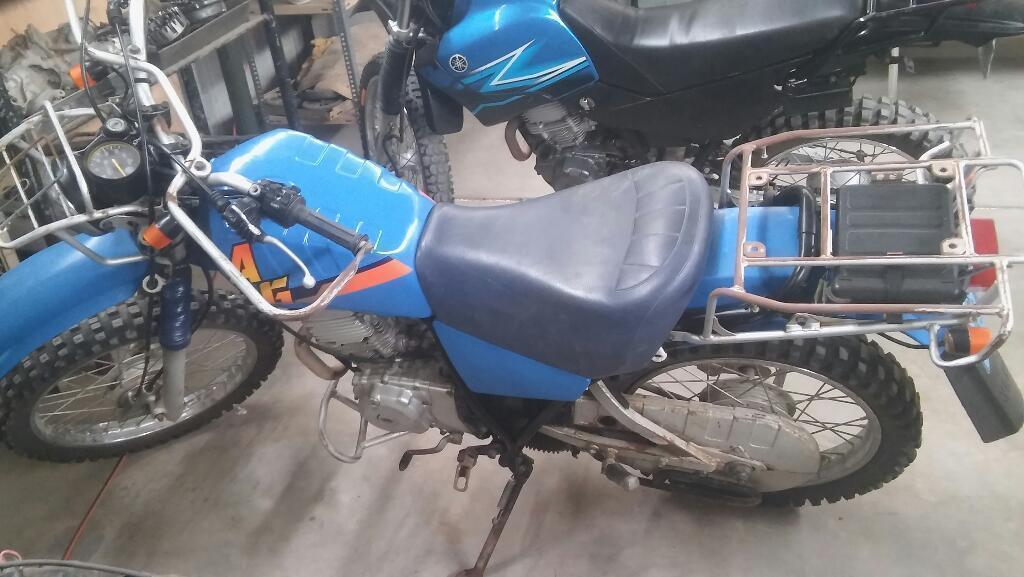Moto Yamaha Ag 200