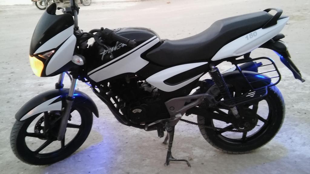 VENDO PULSAR 180