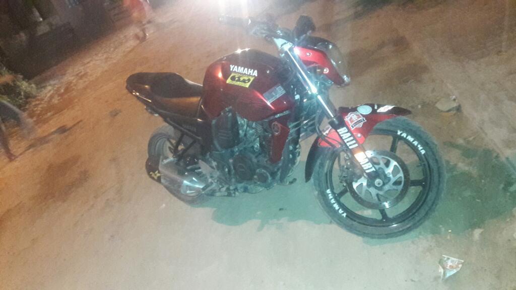 Moto Yamaha Fz 16