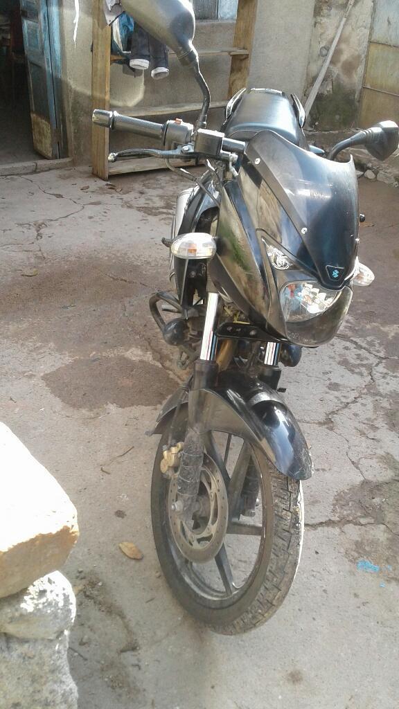 Vendo Moto Pulsar 220 Naket