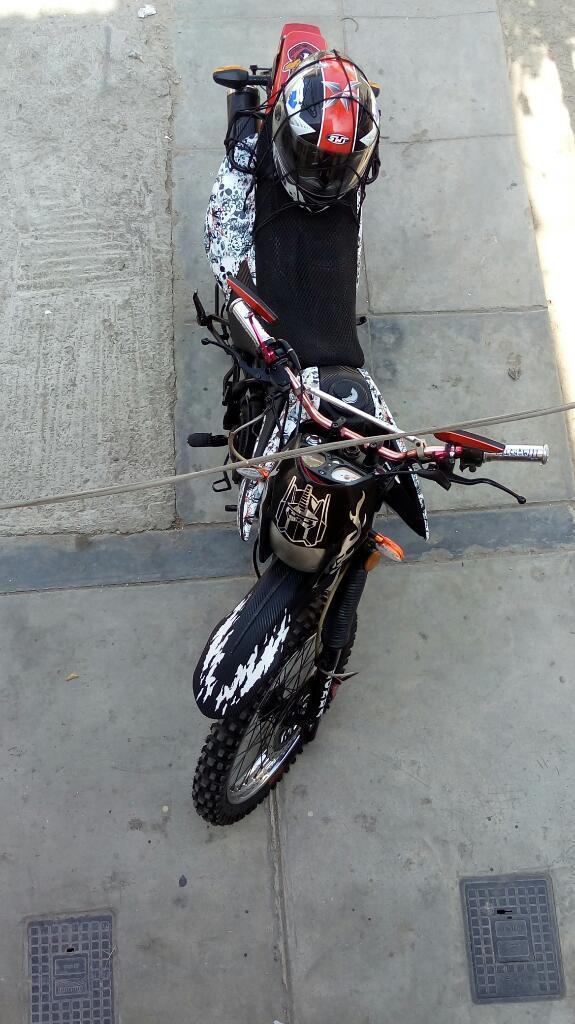 Vendo Motocicleta Motor 250 Año 2014