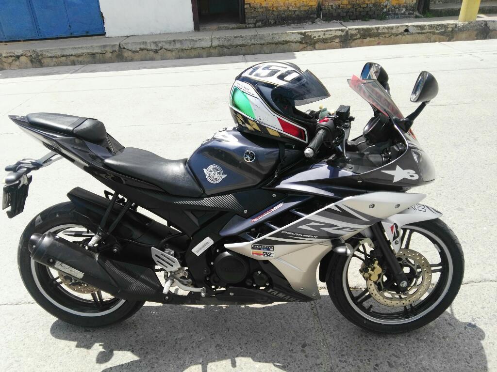 Vendo Yamaha R15