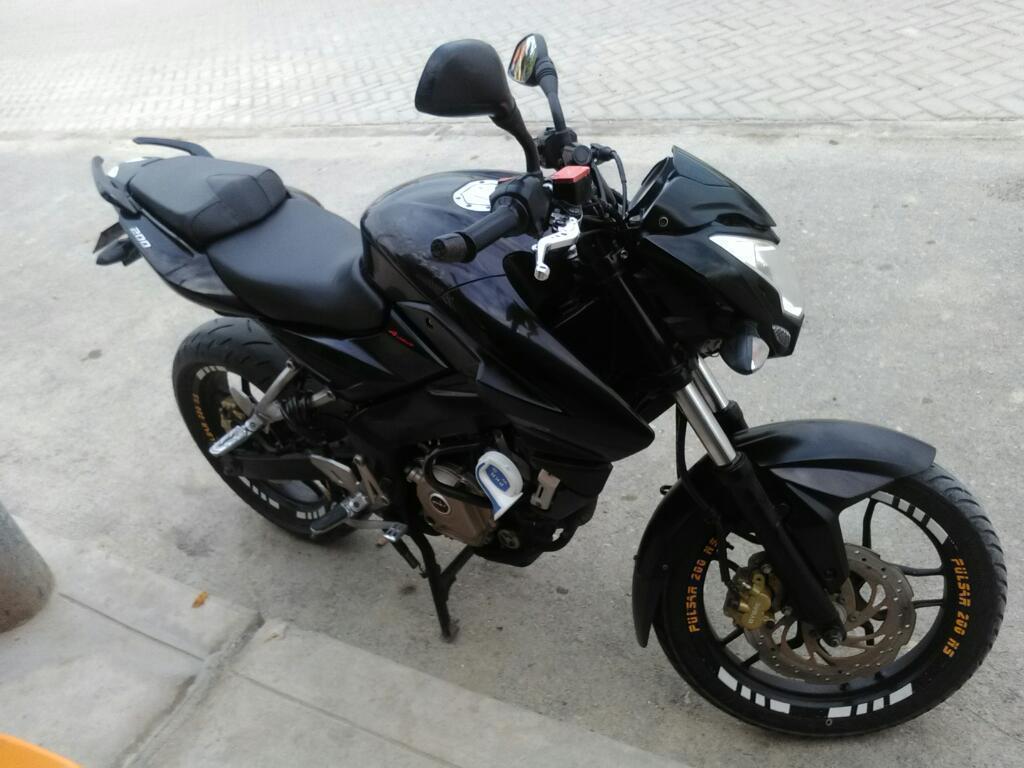 Pulsar Ns 200 en