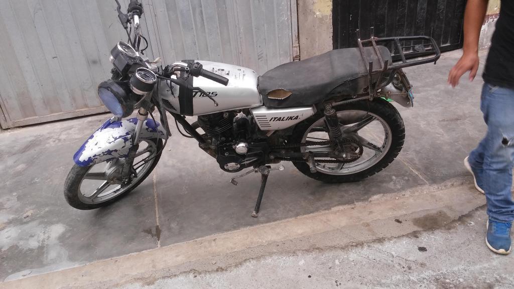 se vende moto italica