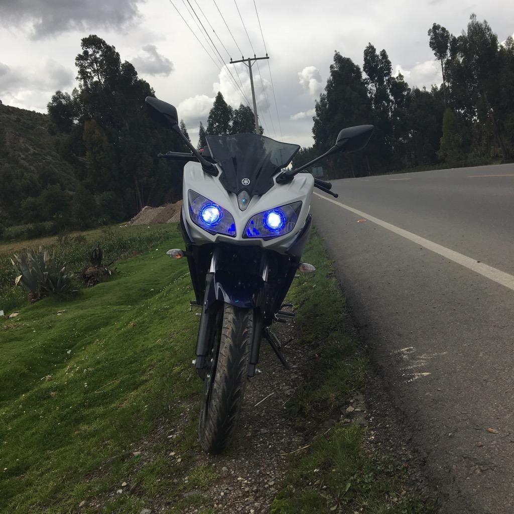 Moto Yamaha Fazer