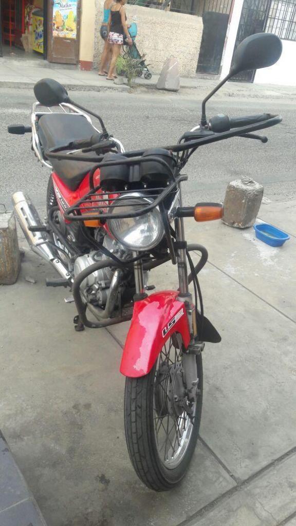 Moto Yamaha YB 125