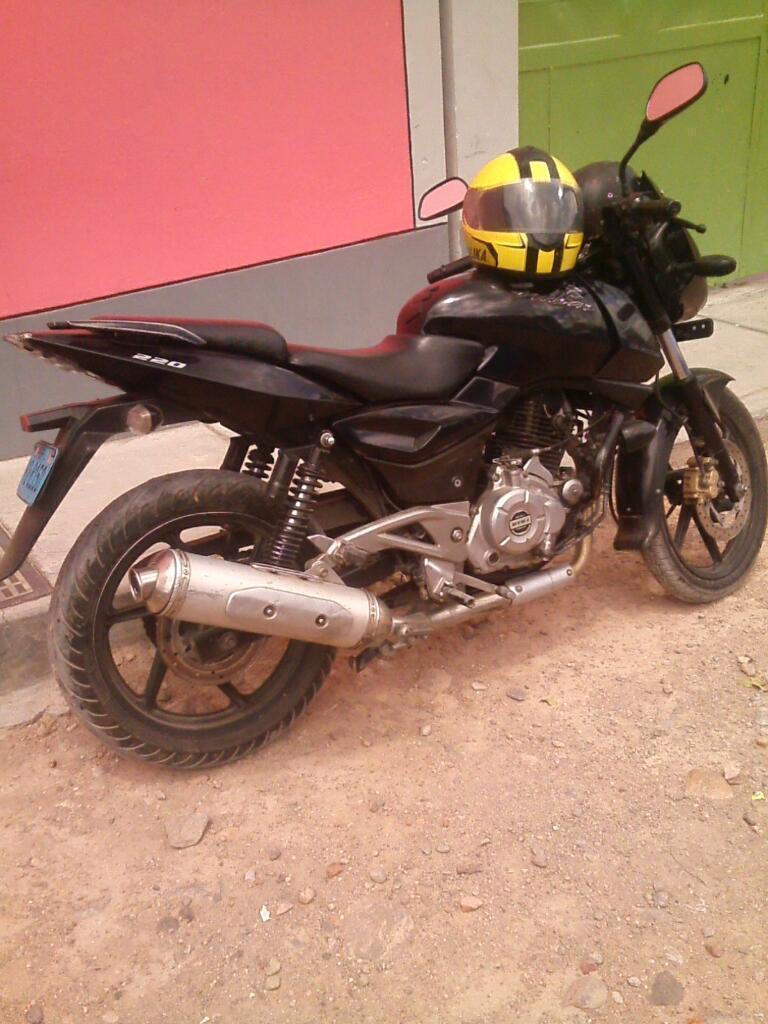 Vendo Moto Pulsar Motor 220