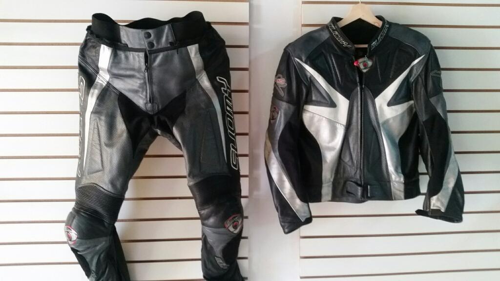 Traje de Motocilista Cuero Marca Suomy