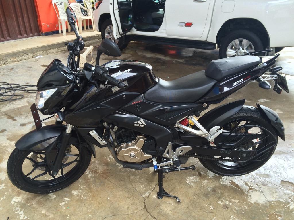 Moto Pulsar 200NS