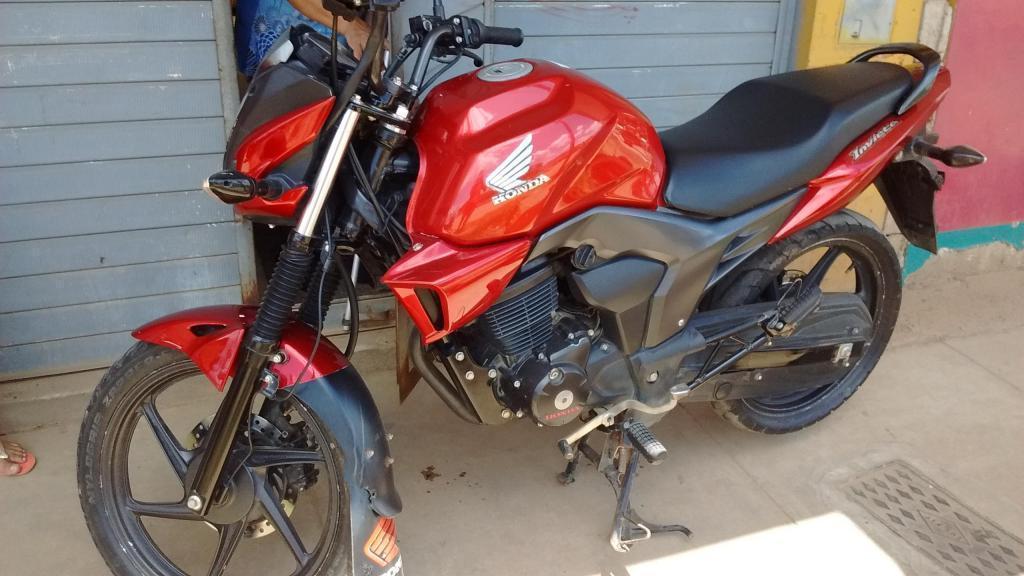 Vendo Honda Cb Invicta 150 Seminueva