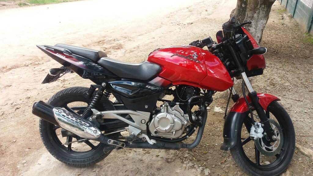 Se Vende Moto Lineal Pulsar 180 con 17km