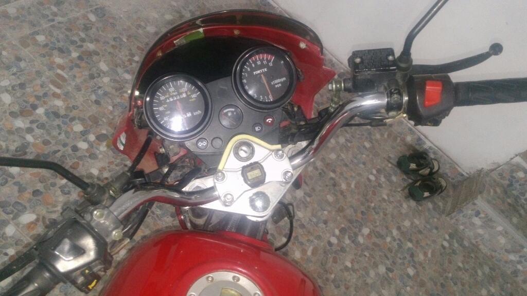 Vendo Moto Lineal Marca Forte 150cc