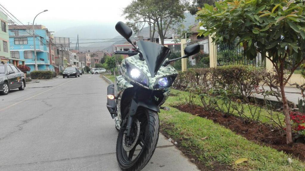 VENDO MOTO YAMAHA R15 2015