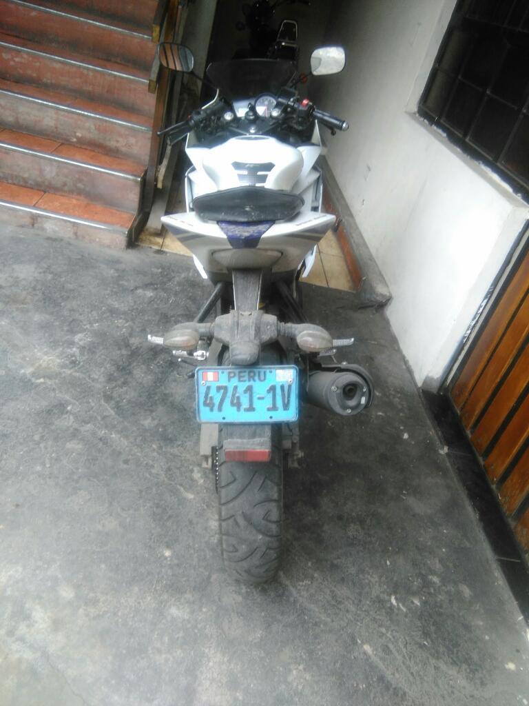 Vendo Moto Yamaha R15 Sp