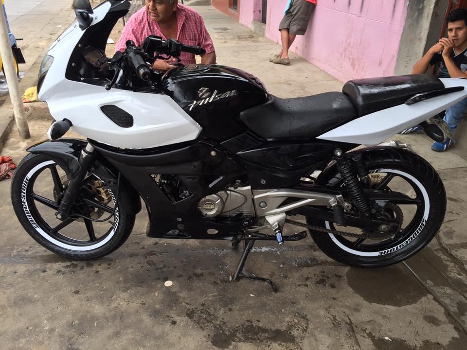 VENDO MOTO PULSAR 220F DEL AÑO 2012 IMPECABLE