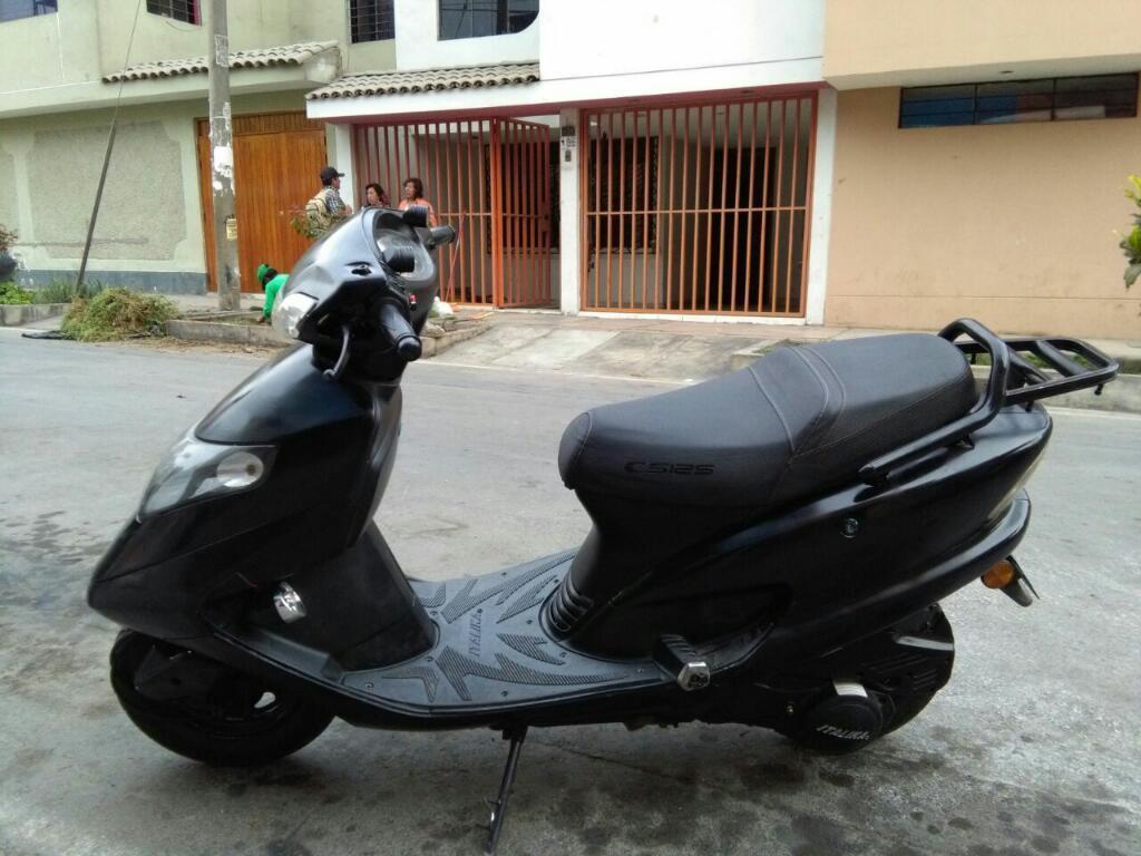 Moto Scooter Semi Nueva