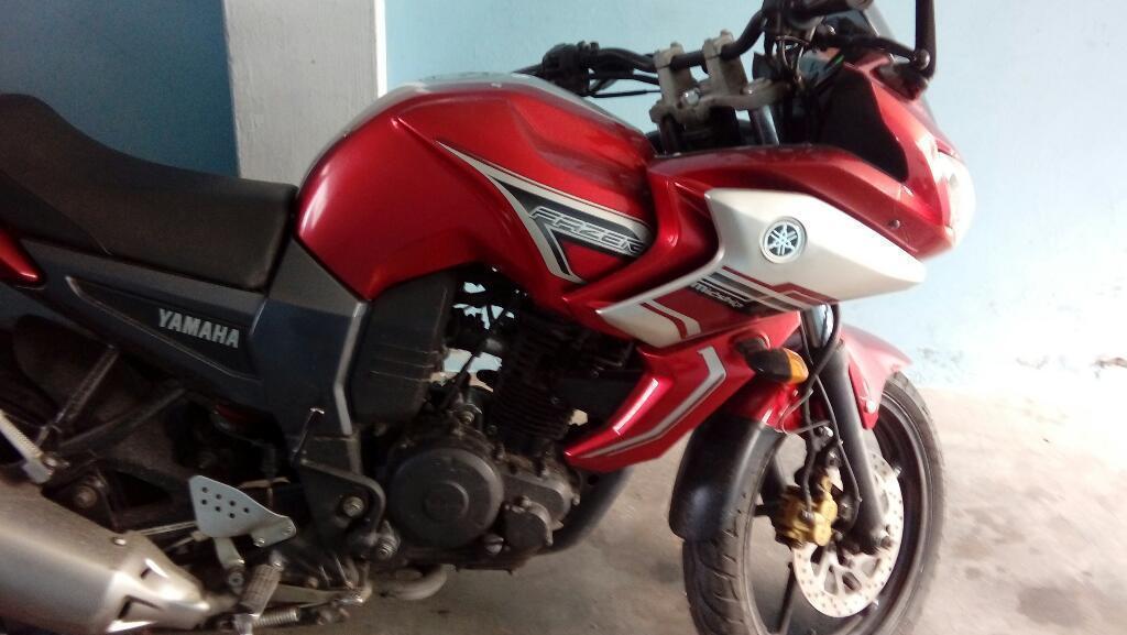Se Vende Motocicleta Yamaha Fazer 2014