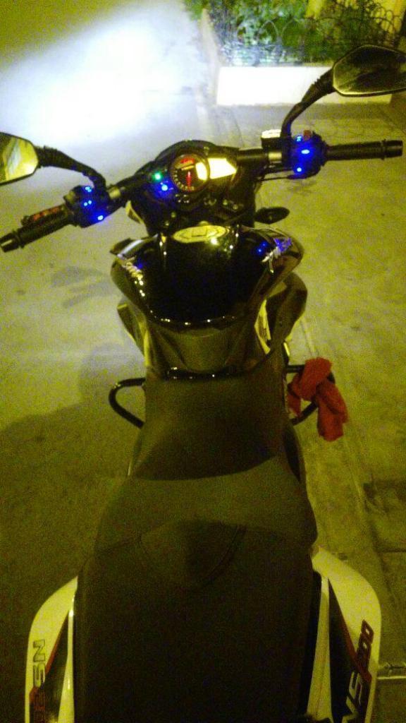 SE VENDE PULSAR NS200 AÑO MODELO 2017 CON 1200 DE RECORRIDO