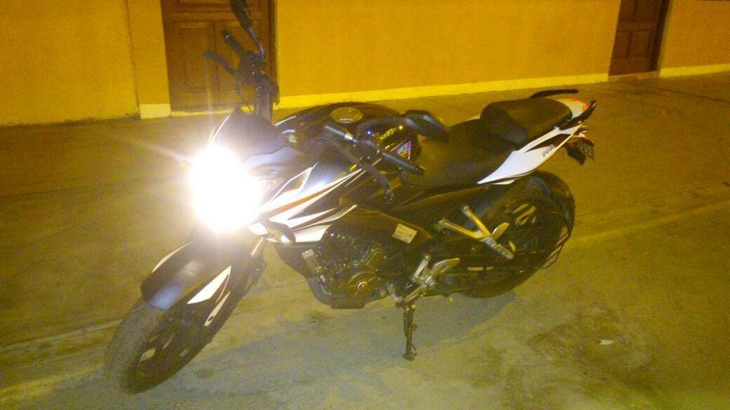 SE VENDE PULSAR NS200 AÑO MODELO 2017 CON 1200 DE RECORRIDO
