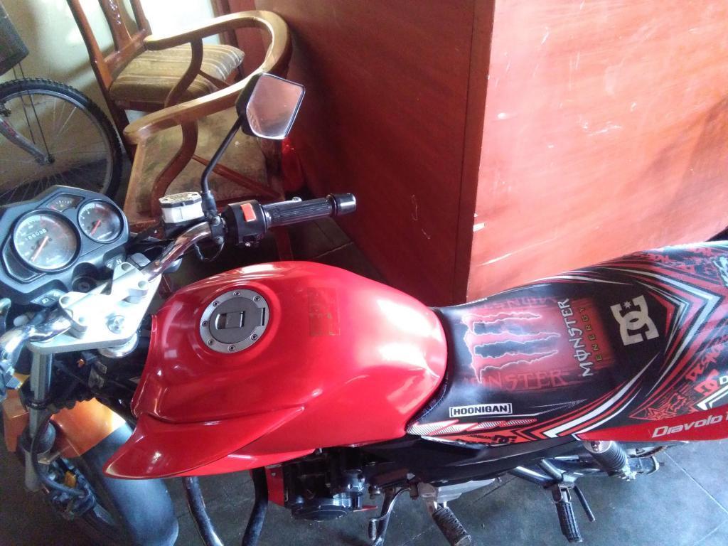 Motocicleta mavila diavolo 150cc color roja 1de uso