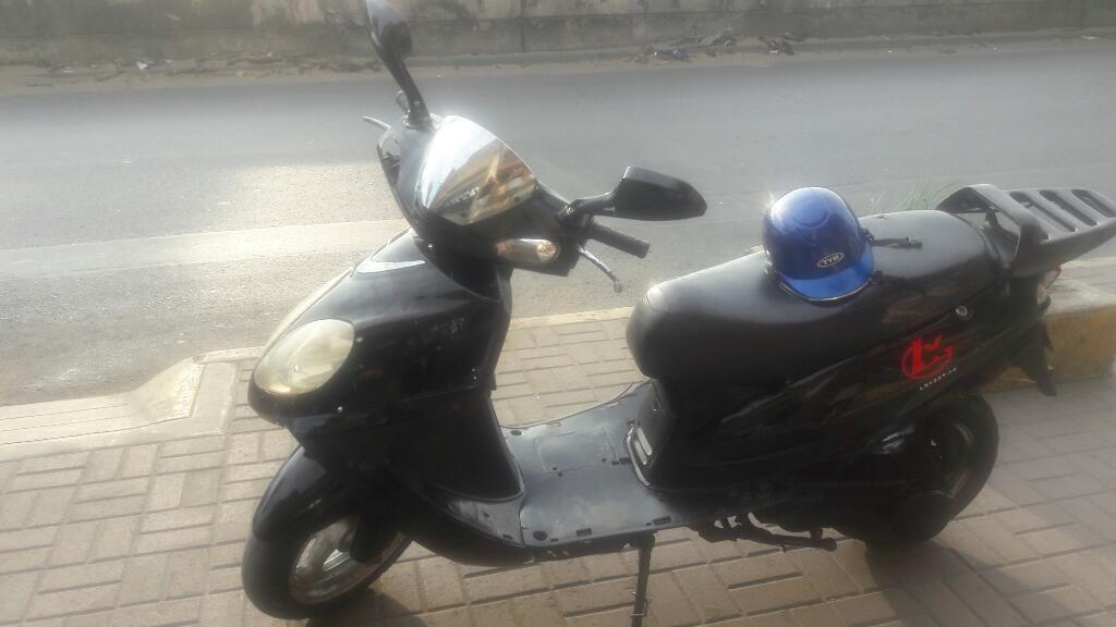 Remato Mi Moto Scooter Langxing 150 Cc con Soat hasta Mayo Mas Casco