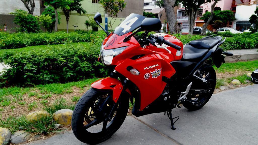 Vendo Moto Honda Cbr250r