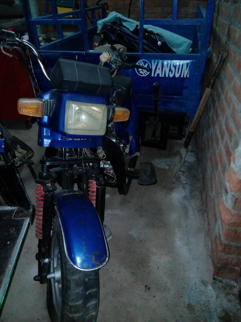 MOTO CARGERA