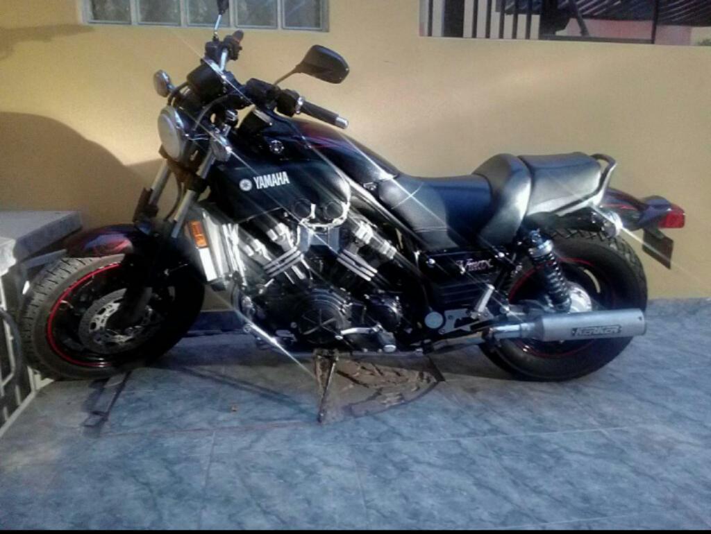 Moto Vmax 1200cc