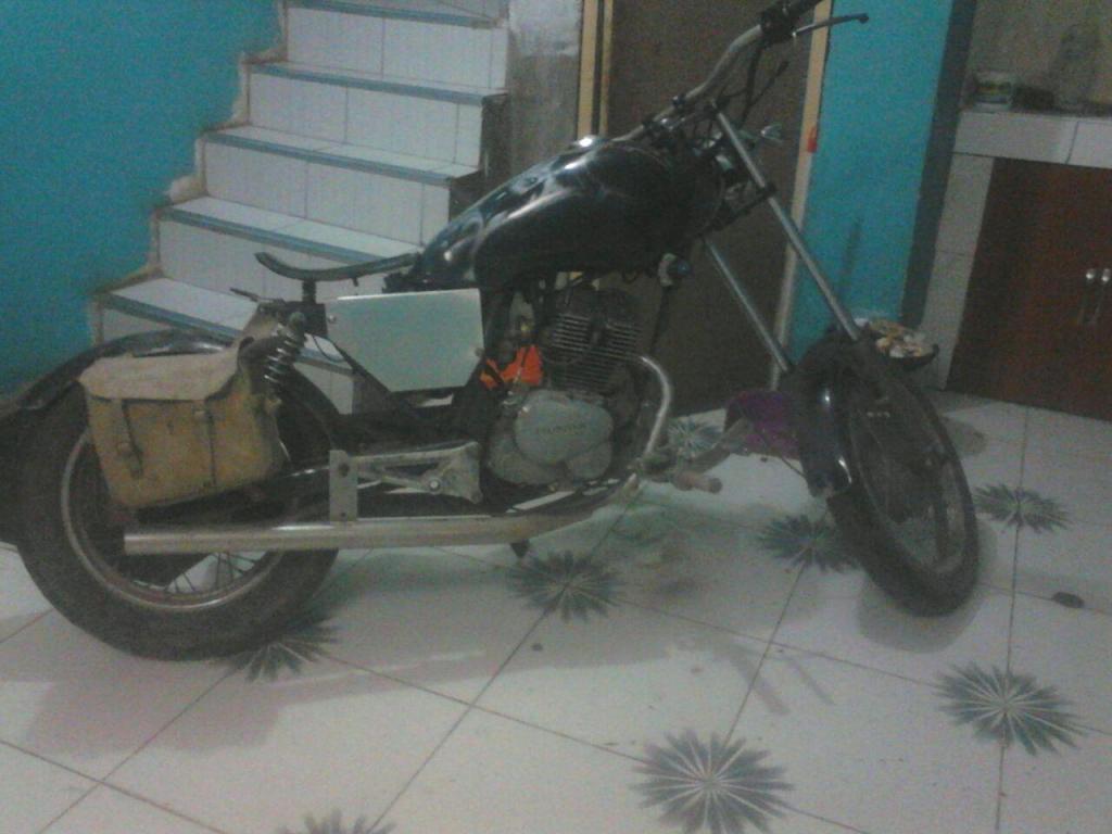 VENDO HONDA CB250 modelo BOBBER