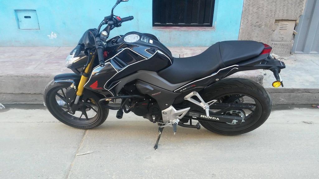 VENDO MOTO HONDA CV190R NUEVA