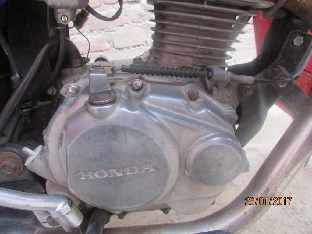 por ocacion vendo mototaxi Honda Titan Brasileña en buen estado con linea y papeles en regla
