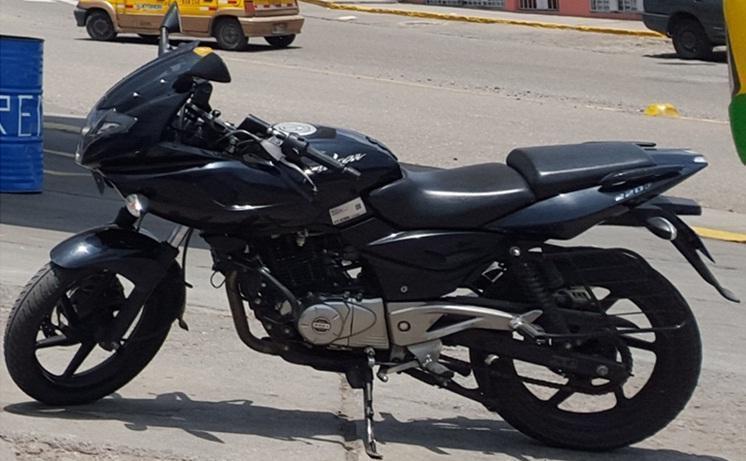 VENDO MOTO PULSAR 220