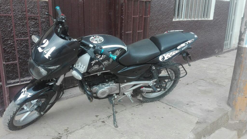 Vendo Moto Bajaj Pulsar 180