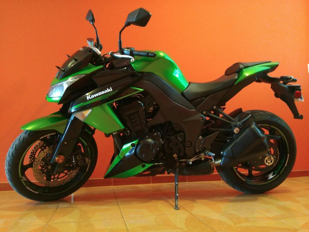 Moto Kawasaki Z1000