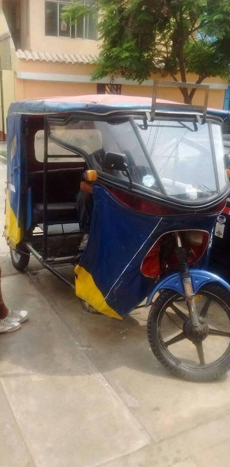 SE VENDE MOTOTAXI AÑO 2014