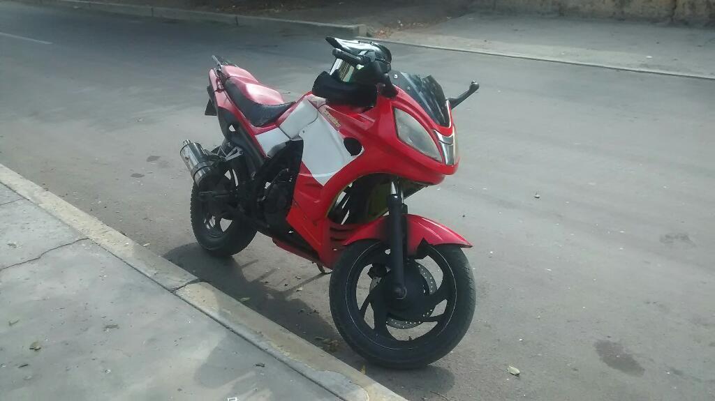 Moto 1000 Vendo por Motivo de Viaje