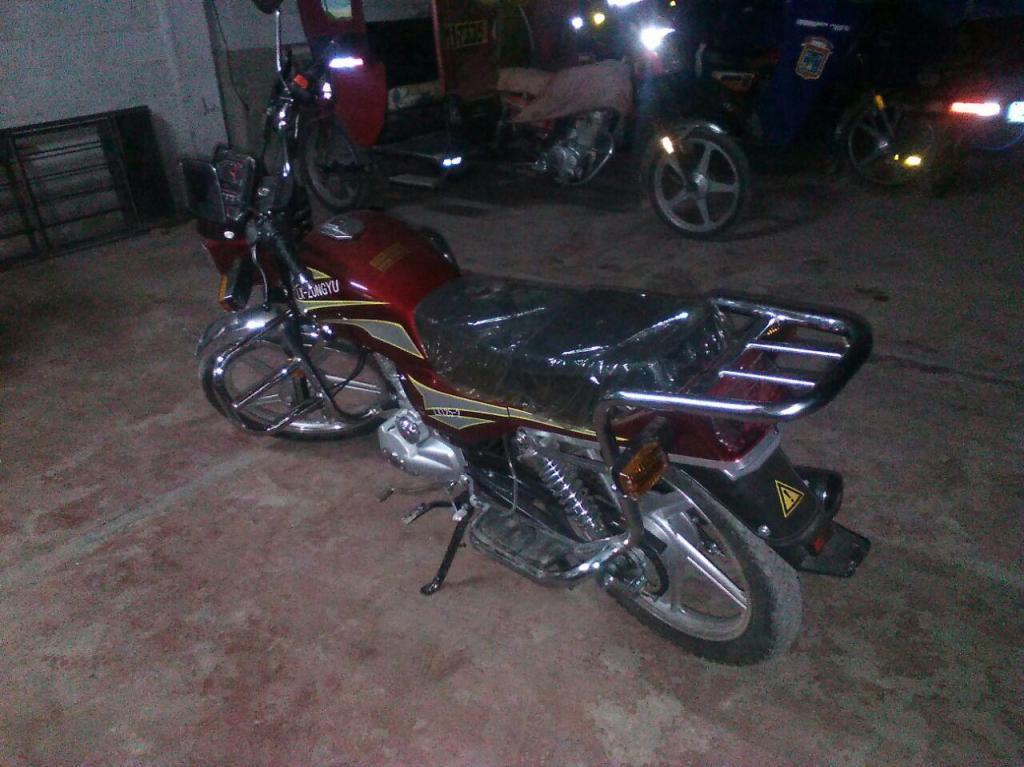 SE VENDE MOTO LINEAL DE OCACIÓN!!!1