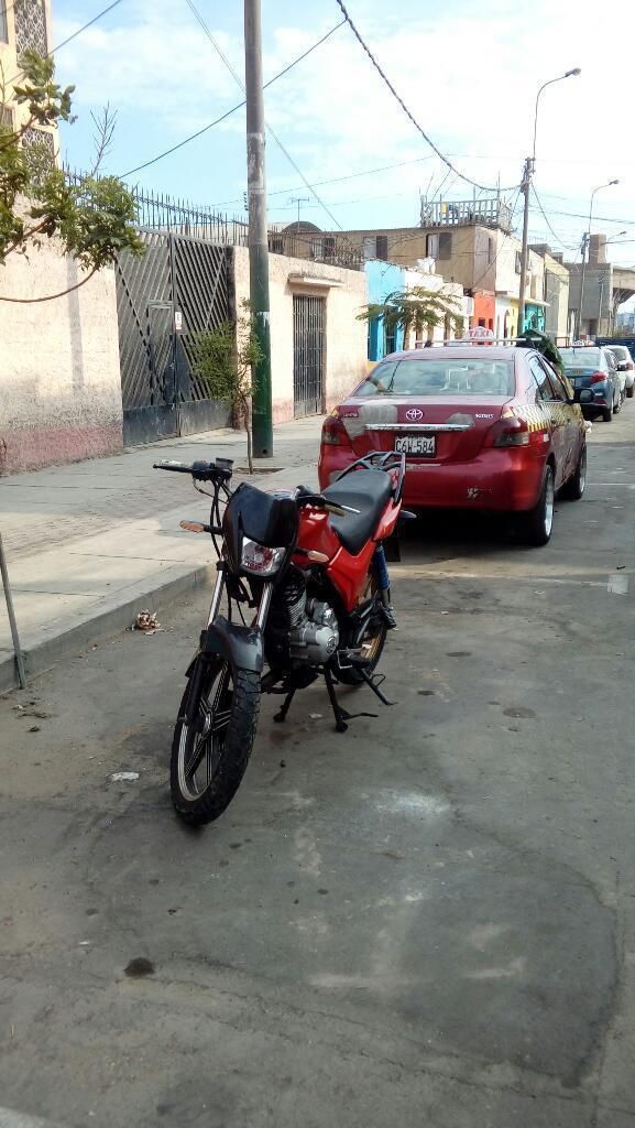 Vendo Mi Moto por Motivo de Viaje