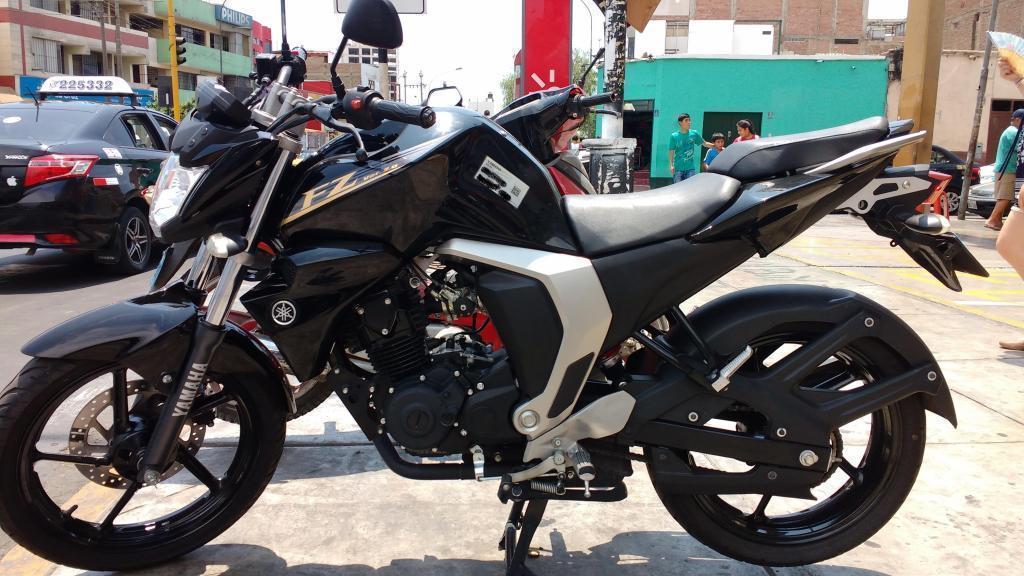 Vendo moto Yamaha FZ FI v2.0 . Estado 9.8 de 10