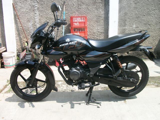 Vendo Moto Bajaj XCD 125 Bien Conservada