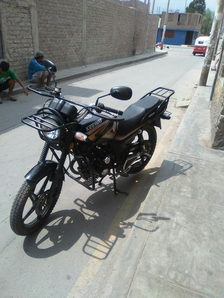 Vendo Moto Keeway Un Año de Uso