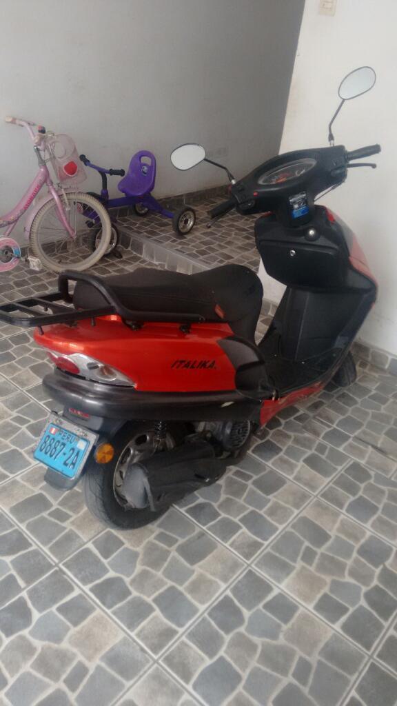 Moto Scooter Italika Cs125