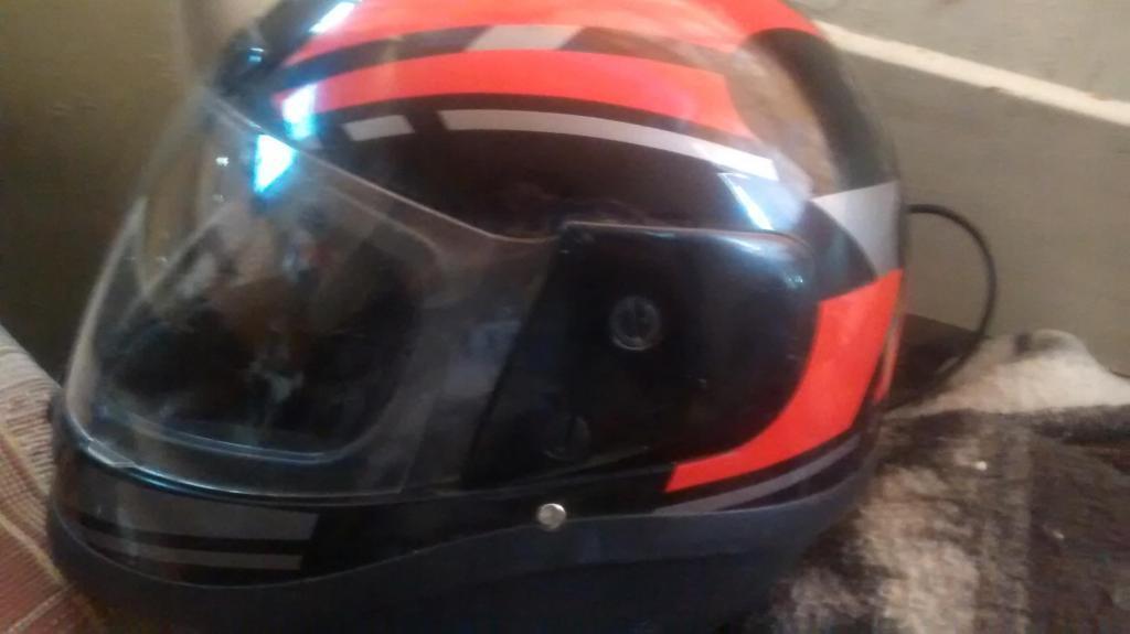 Casco para moto marca MF Helmets diseño elegante NUEVO !