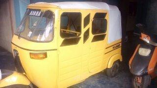 MOTOTAXI BAJAJ DEL AÑO 2012