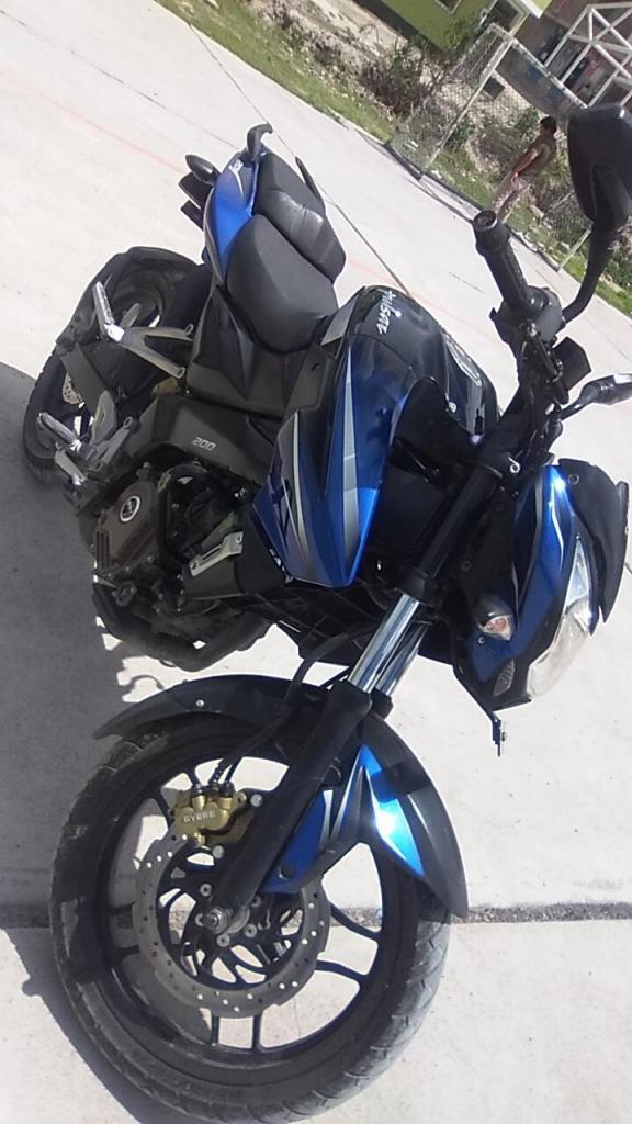 pongo en venta mi moto pulsar NS 200