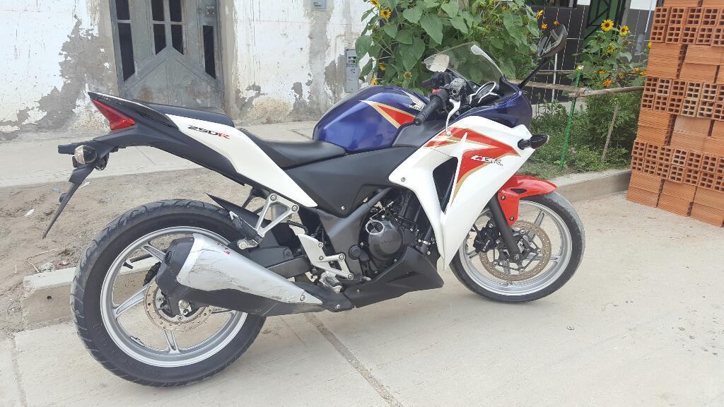 Cbr 250 R en Perfecto Estadooo