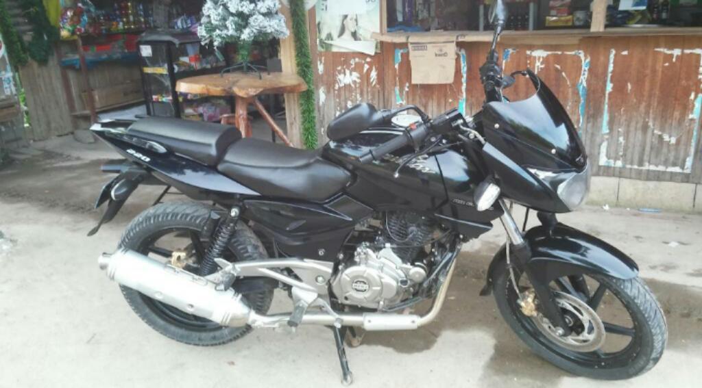 Pulsar 220 Año 2013