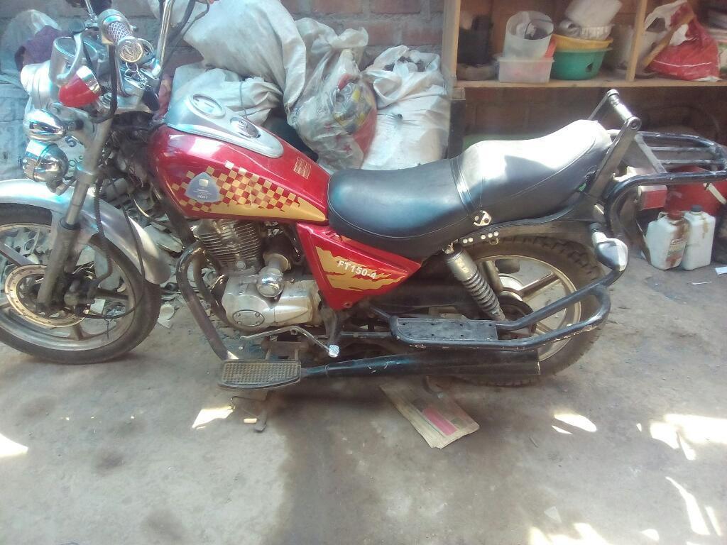 Vendo Moto Modelo Lineal por Viajé