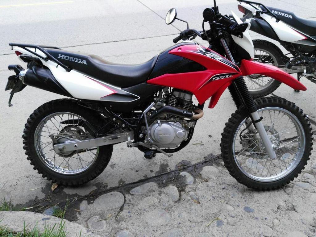 VENDO MOTO HONDA XR150L LLAMAR AL 958198065