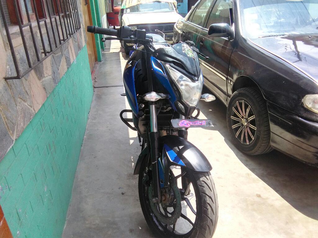 Vendo Moto Pulsar 200ns, Llantas Nuevas